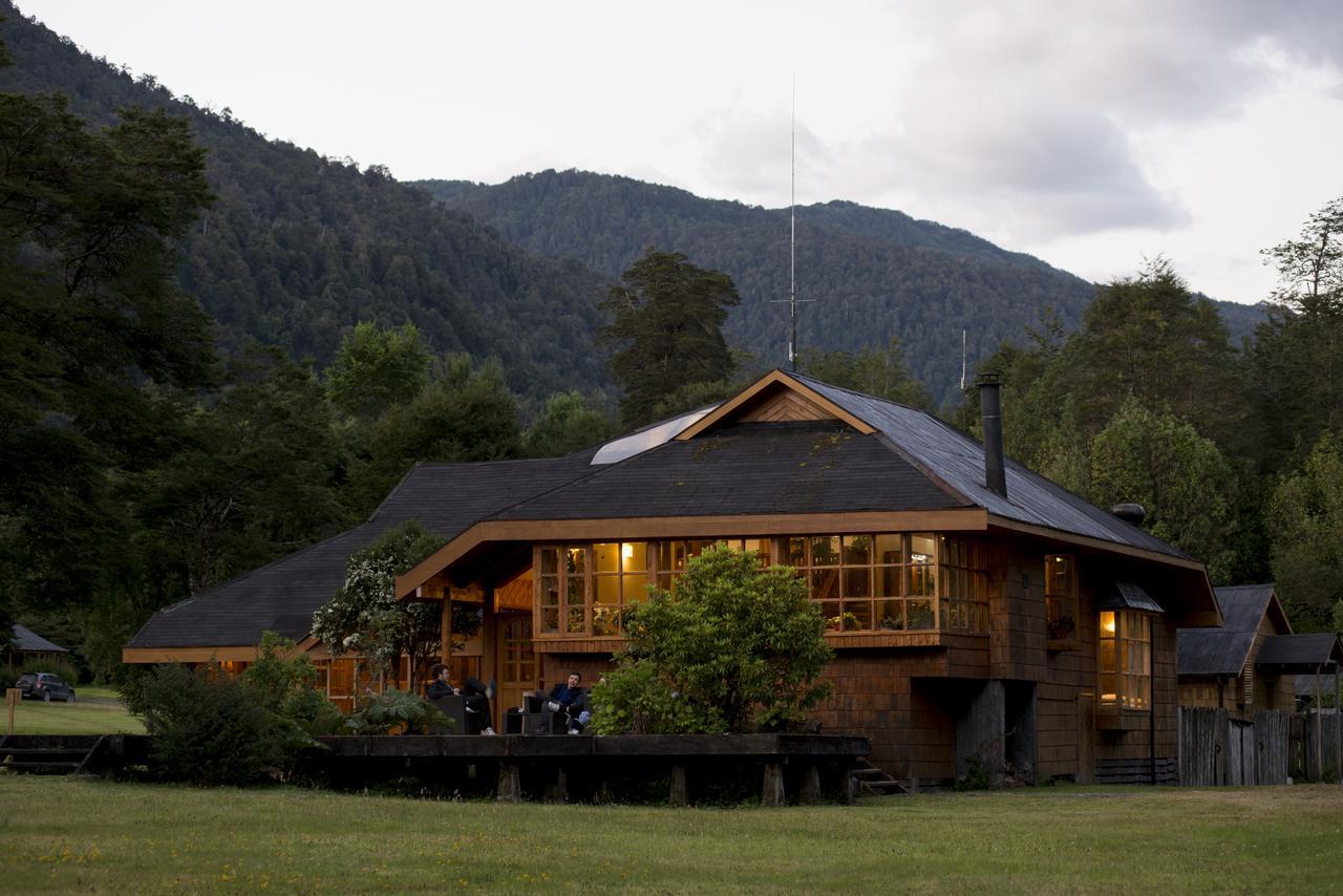 El Pangue Lodge Puerto Puyuguapi Extérieur photo