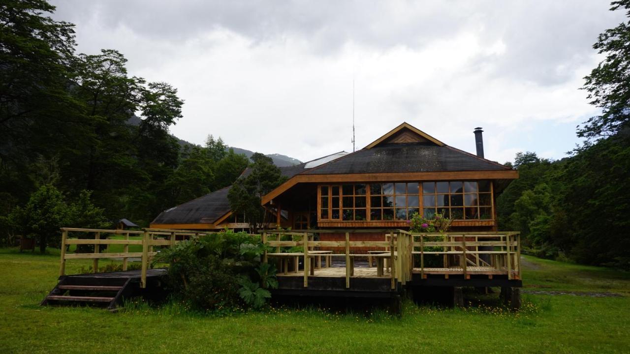 El Pangue Lodge Puerto Puyuguapi Extérieur photo